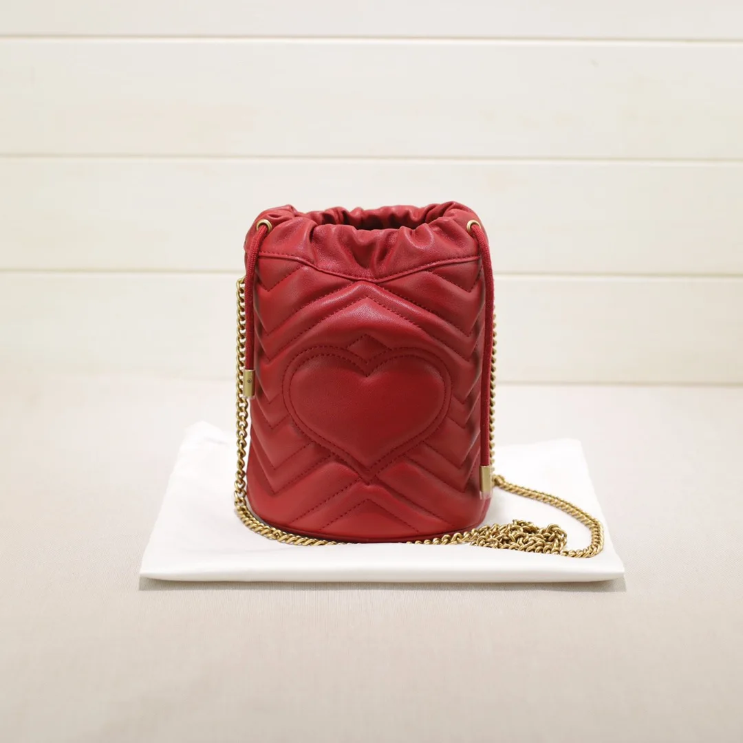 Brand design luxury women's bucket single shoulder drawstring bag letter chain shoulder strap bag women's solid color handbag
Brand design luxury women's bucket single shoulder drawstring bag letter chain shoulder strap bag women's solid color handbag