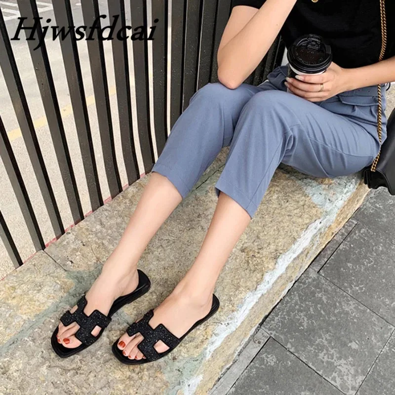 Hjwsfdcai Ladies Flat Slipper Designer Ladies Luxury Brand Leather High Quality Women Slipper Summer Fashion Outdoor Beach Shoes
Hjwsfdcai Ladies Flat Slipper Designer Ladies Luxury Brand Leather High Quality Women Slipper Summer Fashion Outdoor Beach Shoes