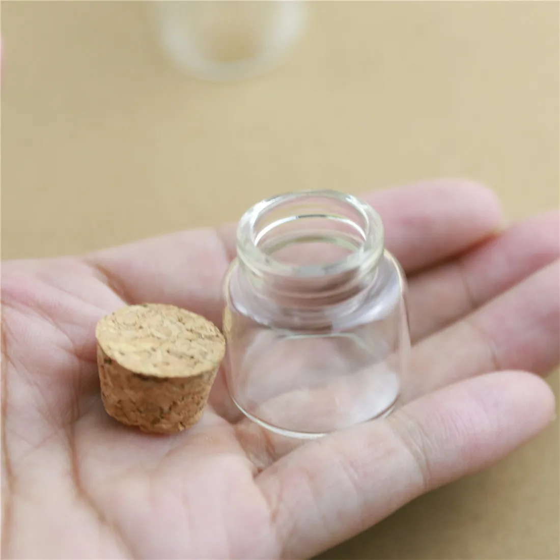 100pcs 10ml 30*30mm Mini Corks Glass Bottle Stopper DIY Crafts Storage Jars Tiny Transparent Glass vial Bottles Wedding Gift
100pcs 10ml 30*30mm Mini Corks Glass Bottle Stopper DIY Crafts Storage Jars Tiny Transparent Glass vial Bottles Wedding Gift