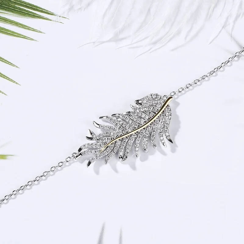 Popular Luxury Simple Feather Pendant Women Fashion Leaf Zircon Sweater Chain Wild Romantic Jewelry Necklace Holiday Gift
Popular Luxury Simple Feather Pendant Women Fashion Leaf Zircon Sweater Chain Wild Romantic Jewelry Necklace Holiday Gift