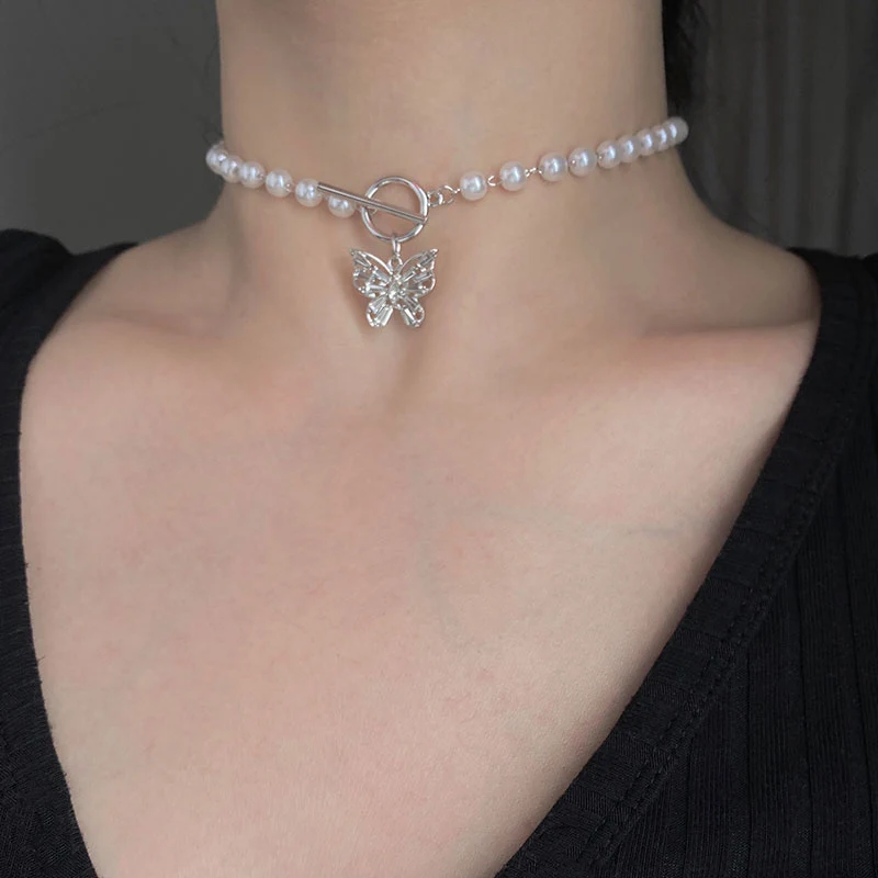 Goth Pearl Choker Butterfly Necklace Gold Color Lasso Pendants Women Jewelry on The Neck Chain Beads Necklace Collar for Girl
Goth Pearl Choker Butterfly Necklace Gold Color Lasso Pendants Women Jewelry on The Neck Chain Beads Necklace Collar for Girl