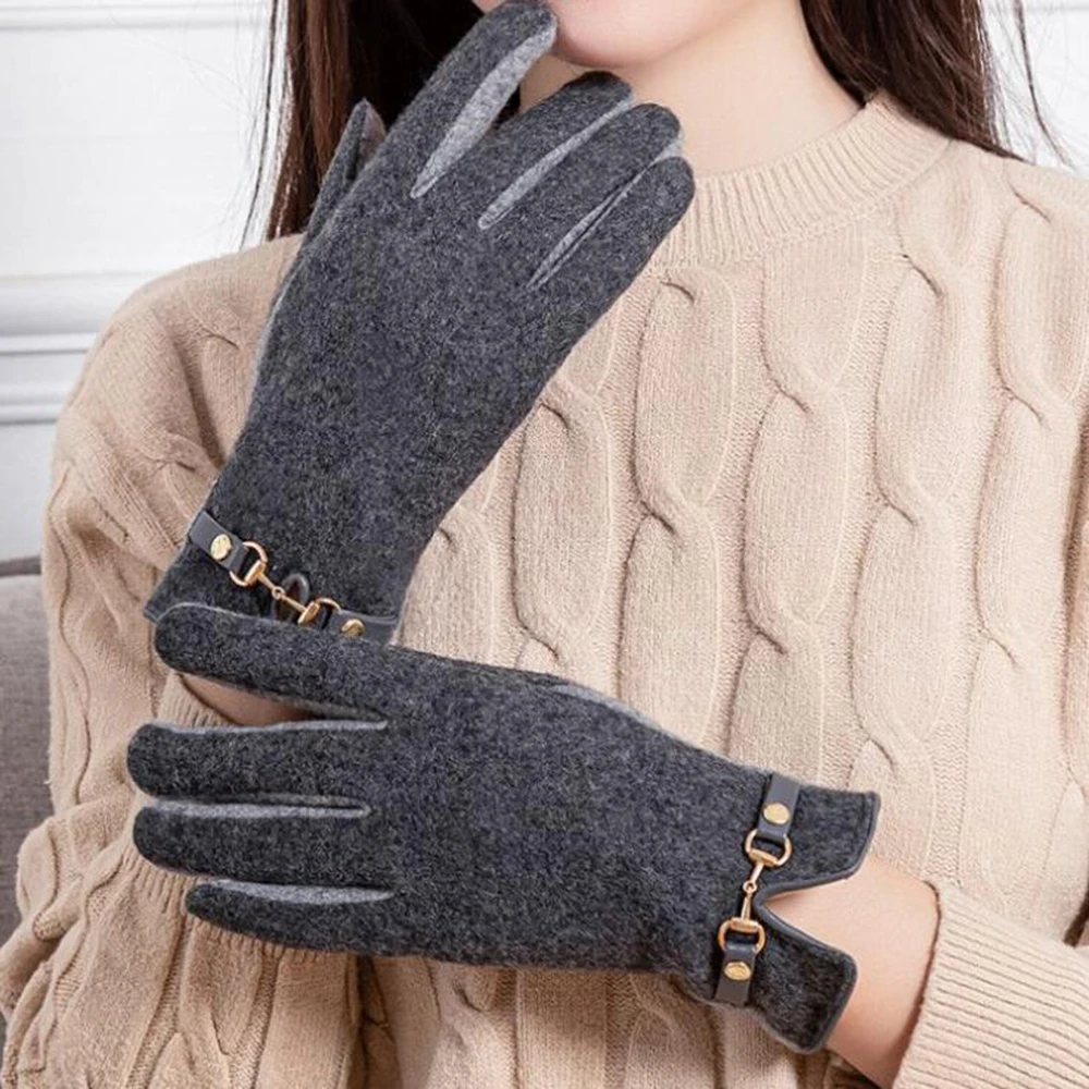 Chain style gloves women's gloves outdoot winter woman gloves Cashmere gloves for girlfriends
Chain style gloves women's gloves outdoot winter woman gloves Cashmere gloves for girlfriends