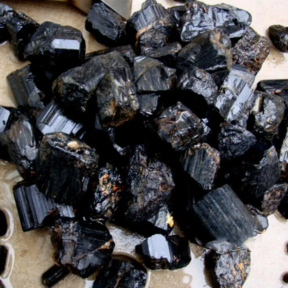 100g/bag Natural Stone Black Tourmaline Gemstone Crystal Decorating Mineral Healing Chakra Stone Quartz Specimen Z3Y9 
100g/bag Natural Stone Black Tourmaline Gemstone Crystal Decorating Mineral Healing Chakra Stone Quartz Specimen Z3Y9