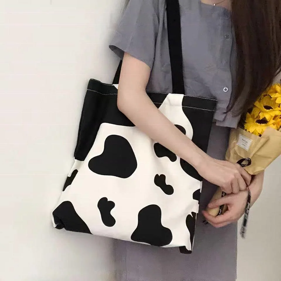 2021 new canvas bag female Korean version Harajuku versatile one shoulder leisure shopping bag student schoolbag female
2021 new canvas bag female Korean version Harajuku versatile one shoulder leisure shopping bag student schoolbag female