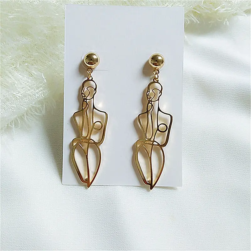 Linmouge New Gold Color Creative Earrings For Women Metal Vintage Body Simple Long Exaggeration Trendy Luxury Jewelry EF74
Linmouge New Gold Color Creative Earrings For Women Metal Vintage Body Simple Long Exaggeration Trendy Luxury Jewelry EF74