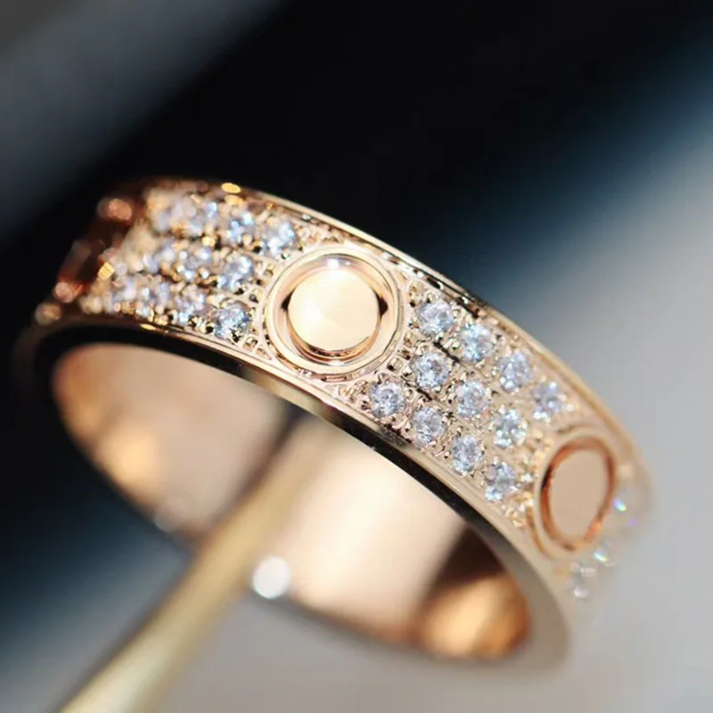 2021 new sterling silver love men's and women's rings paved with diamonds, high-quality designer luxury jewelry wedding gifts
2021 new sterling silver love men's and women's rings paved with diamonds, high-quality designer luxury jewelry wedding gifts