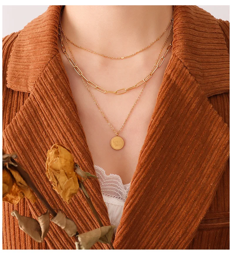 French Marka Geometric English letters round pendant niche commuter necklace female stainless steel 18K gold
French Marka Geometric English letters round pendant niche commuter necklace female stainless steel 18K gold