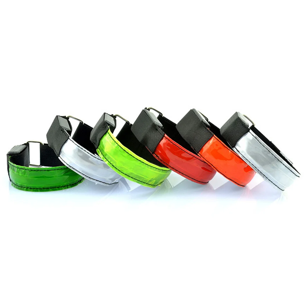 2pcs Night Sports Running Light Reflective High Visibility LED Safety Flashing Belt Cycling Walking Reflective Flashing Armband
2pcs Night Sports Running Light Reflective High Visibility LED Safety Flashing Belt Cycling Walking Reflective Flashing Armband