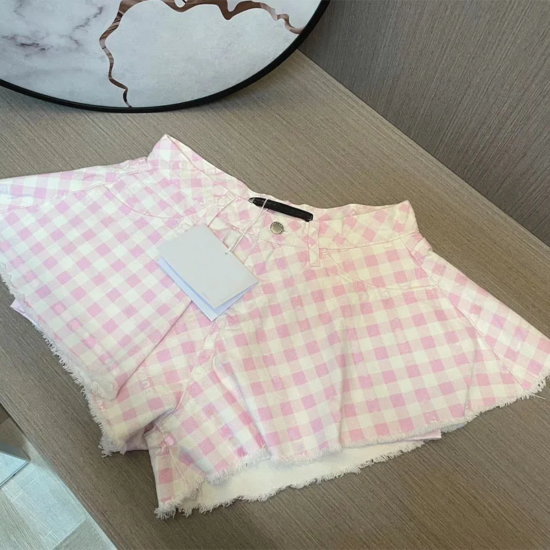2021 Summer Woman' Short Pants Loose Shorts Plaid Letter Printed Zipper Sexy Pants
2021 Summer Woman' Short Pants Loose Shorts Plaid Letter Printed Zipper Sexy Pants