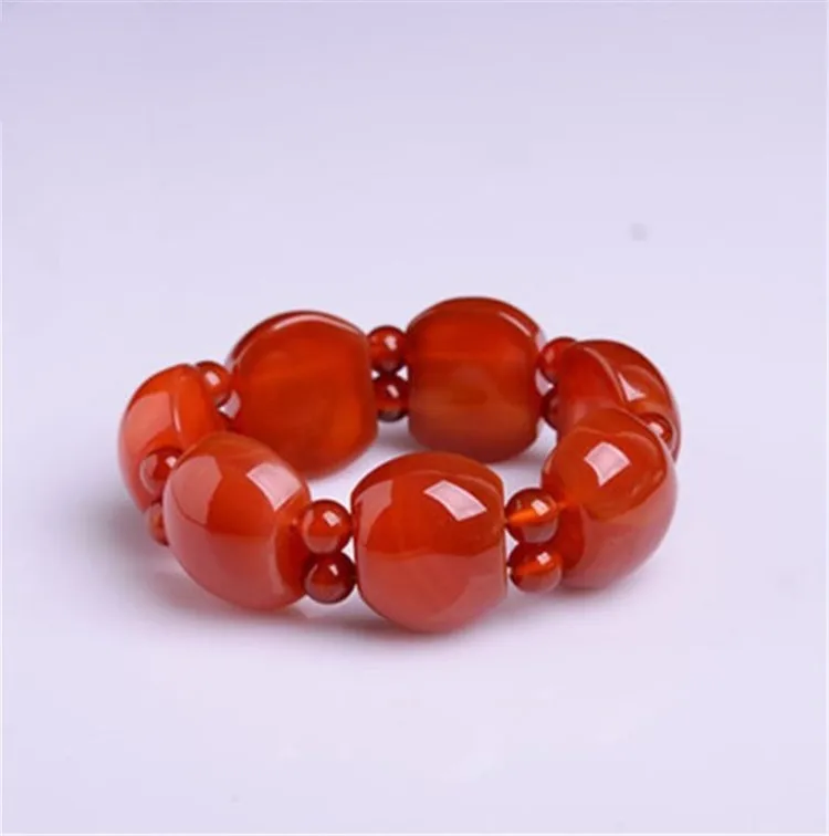 Браслет из нефрита, красного цвета, с подвесками
Браслет из нефрита, красного цвета, с подвесками