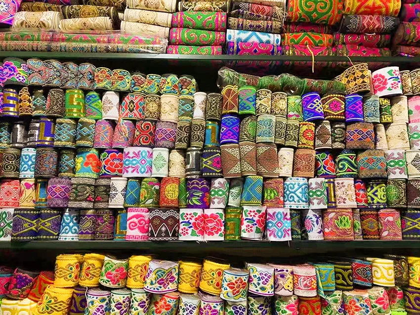 Sell 100 Mixed 2" 5CM 3Yards/LOT Ethnic Embroidery Polyester Woven Ribbon with Various styles for DIY Sewing Fabric Accessories
Sell 100 Mixed 2" 5CM 3Yards/LOT Ethnic Embroidery Polyester Woven Ribbon with Various styles for DIY Sewing Fabric Accessories