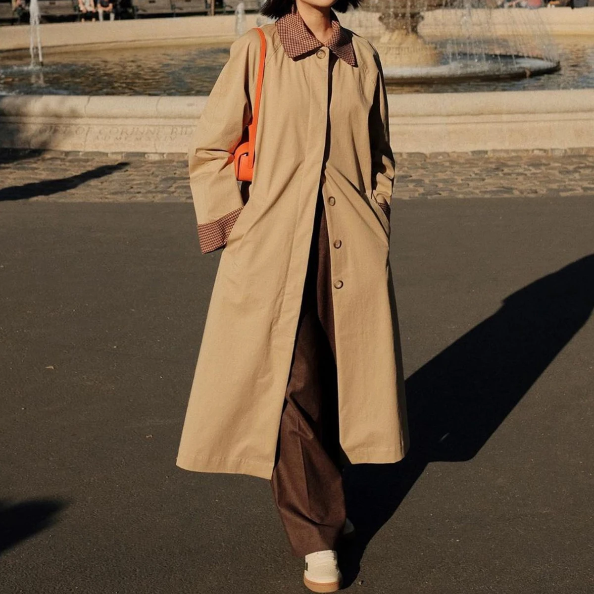 Однобортное длинное пальто в стиле ретро, зимняя верхняя одежда с отложным воротником и подкладкой «гусиная лапка», элегантный повседневны...
Однобортное длинное пальто в стиле ретро, зимняя верхняя одежда с отложным воротником и подкладкой «гусиная лапка», элегантный повседневны...