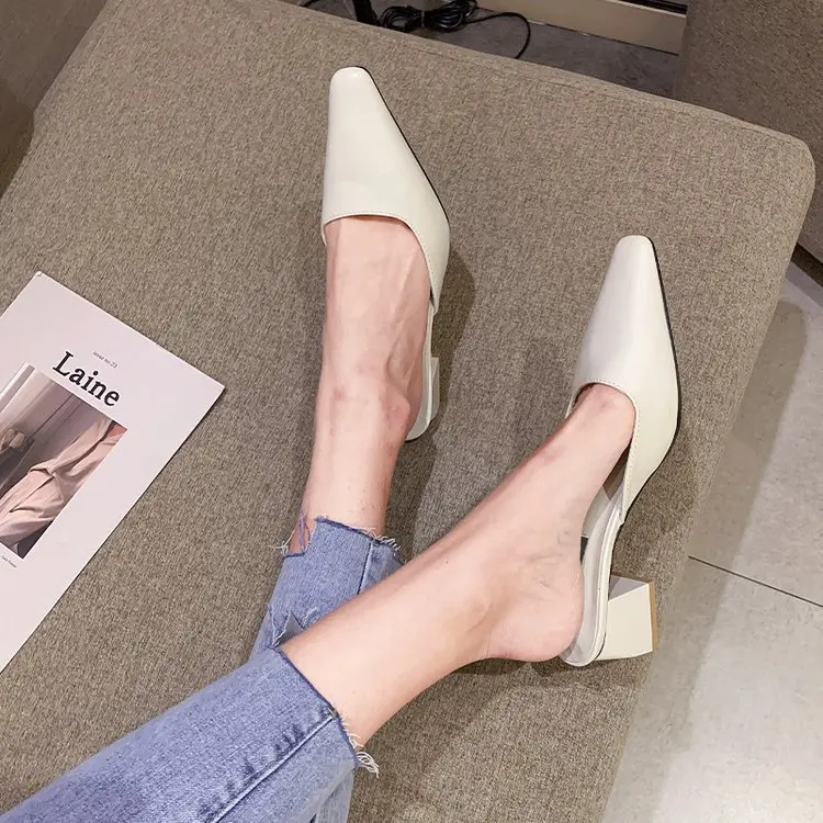 Summer Fashion Women Pointed Toe Slippers Med Heels Outsides Ladies Slides Luxury Brand Beach Mules Shoes Zapatillas de mujer
Summer Fashion Women Pointed Toe Slippers Med Heels Outsides Ladies Slides Luxury Brand Beach Mules Shoes Zapatillas de mujer