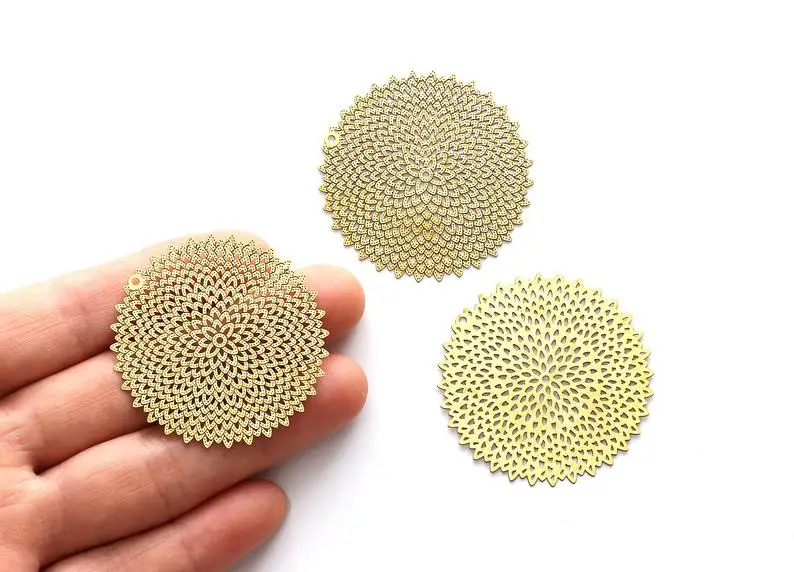 Raw Brass Circular Shaped Earring Charms - Hallow Out Earring Charms - 6Pcs/Lot - 41.3x41.3x0.3mm - JJB3994 
Raw Brass Circular Shaped Earring Charms - Hallow Out Earring Charms - 6Pcs/Lot - 41.3x41.3x0.3mm - JJB3994