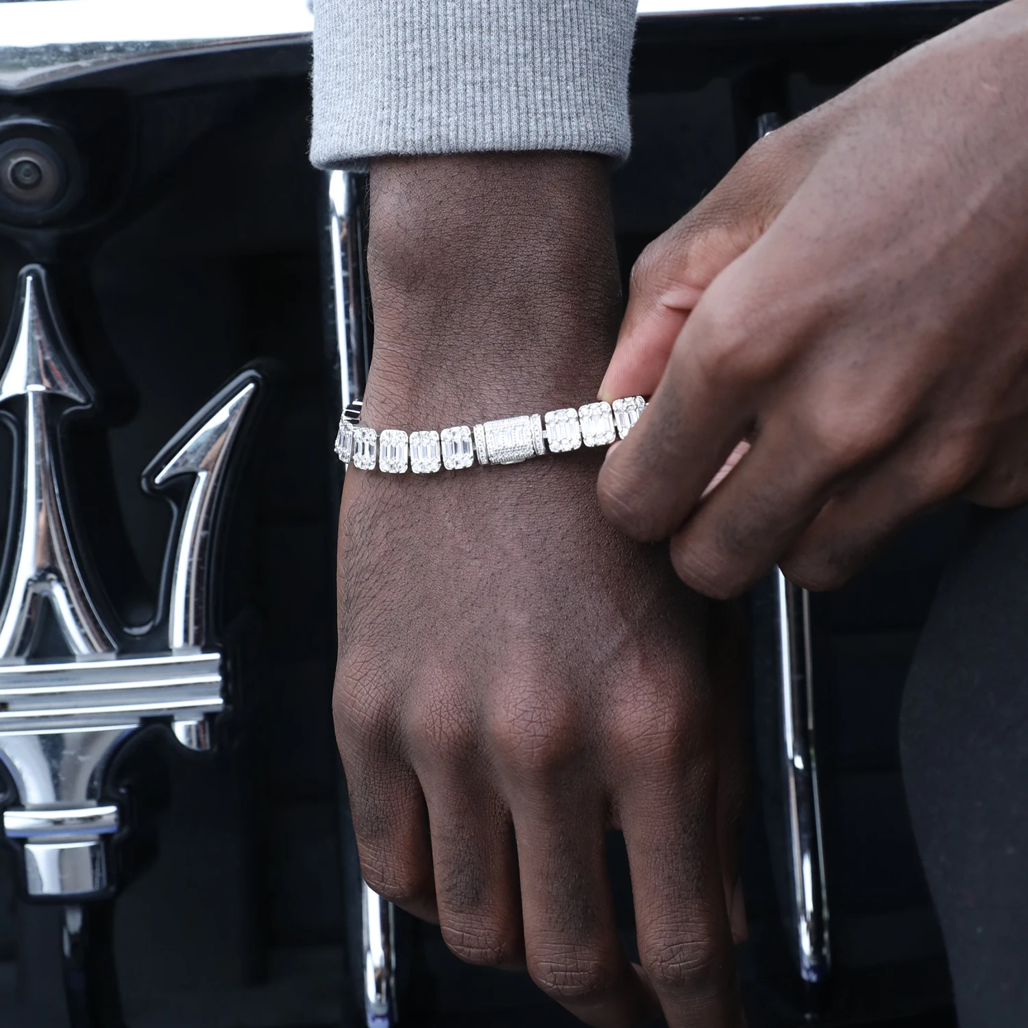 Hip Hop 9MM Iced Out Box Clasp Buckle Cuban Link Cubic Bracelet Men Mariner White Gold Plated Jewelry
Hip Hop 9MM Iced Out Box Clasp Buckle Cuban Link Cubic Bracelet Men Mariner White Gold Plated Jewelry