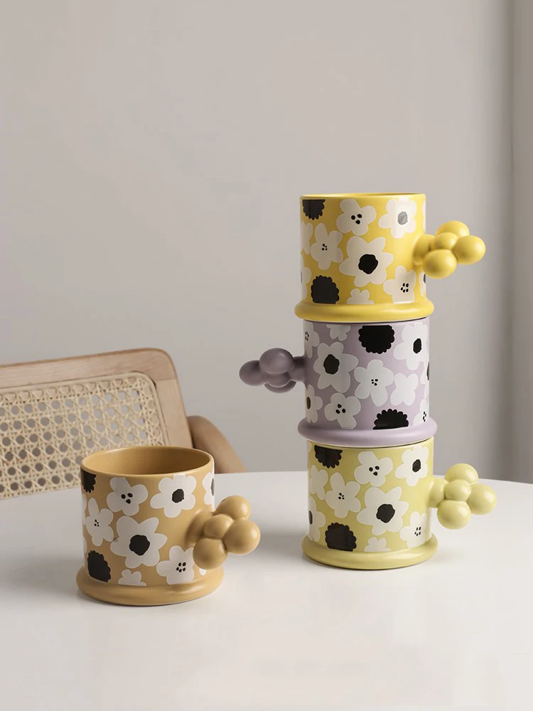 Creative Ceramic Coffee Mug Household Milk Water Cup Flower Hnadle Wedding Couple's Teacup Birthday Gift
Creative Ceramic Coffee Mug Household Milk Water Cup Flower Hnadle Wedding Couple's Teacup Birthday Gift