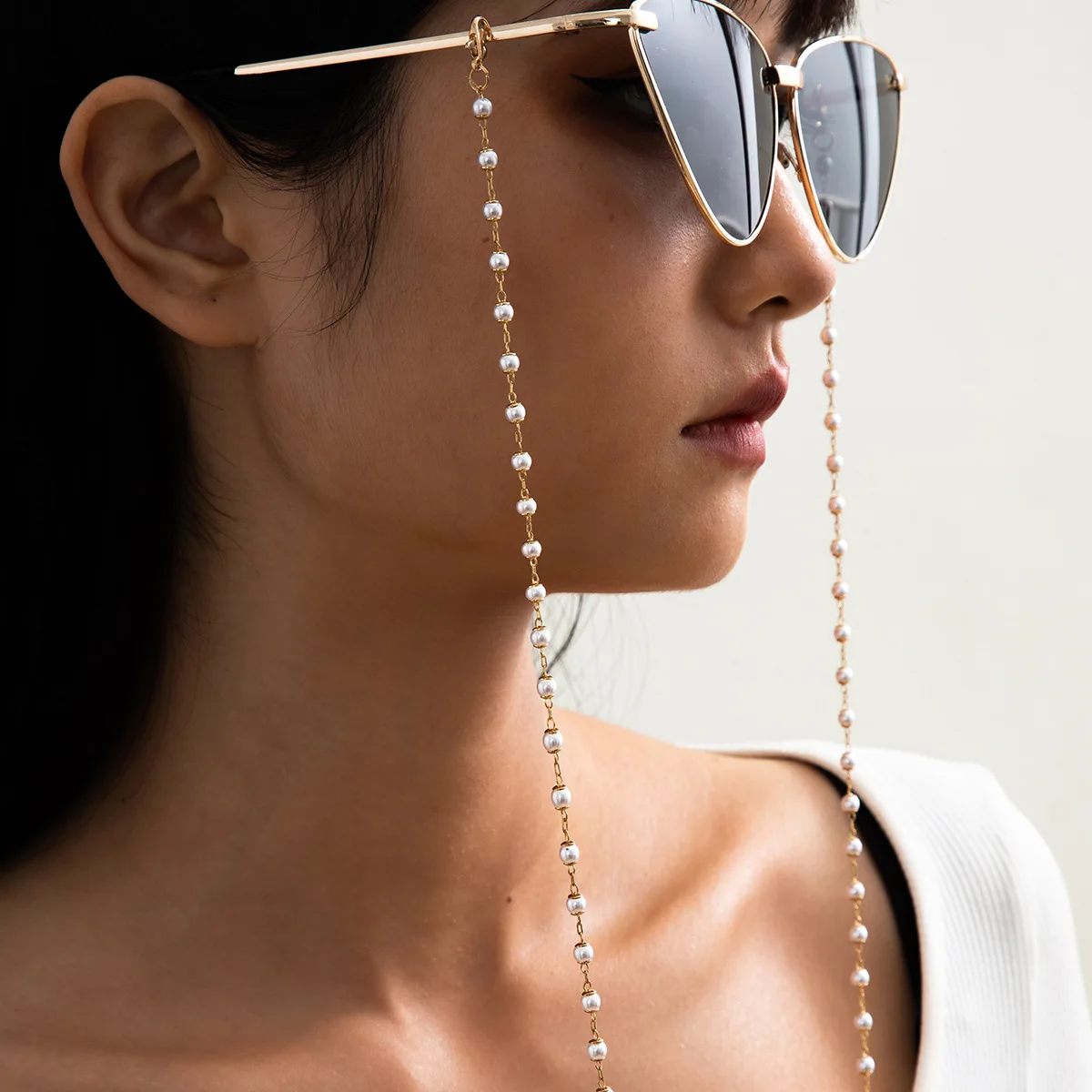 Temperament Simple Imitation Pearl Single-layer Glasses Chain Ins Fashion Trend Round Bead Tassel Chain Sunglasses Accessories
Temperament Simple Imitation Pearl Single-layer Glasses Chain Ins Fashion Trend Round Bead Tassel Chain Sunglasses Accessories