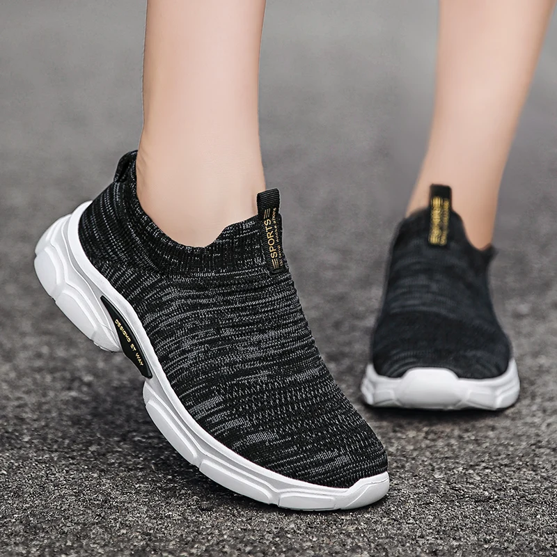New Mesh Women Flat Walking Shoes Casual Shoes Ladies Outdoor Sport Sneakers Breathable Female Mother Footwear Size 36-42
New Mesh Women Flat Walking Shoes Casual Shoes Ladies Outdoor Sport Sneakers Breathable Female Mother Footwear Size 36-42