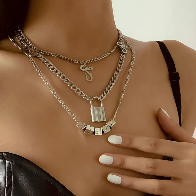 Trendy Jewelry Metal Lock Square Pendant Necklace 2021 New Design Silvery Plating Multi Layer Chain Necklace For Women Gifts
Trendy Jewelry Metal Lock Square Pendant Necklace 2021 New Design Silvery Plating Multi Layer Chain Necklace For Women Gifts