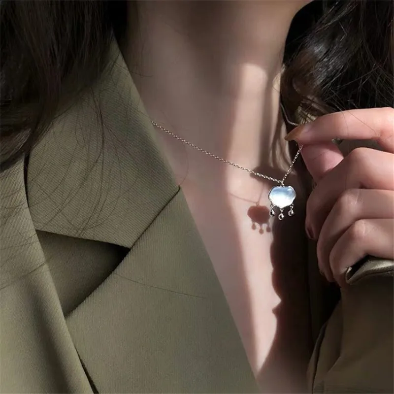 Women Luxury Party Wedding Jewelry Shell Pearl Lock Necklace Girls Fashion Curb Chain Clavicalis Simplicity 925 Silver Chokers
Women Luxury Party Wedding Jewelry Shell Pearl Lock Necklace Girls Fashion Curb Chain Clavicalis Simplicity 925 Silver Chokers