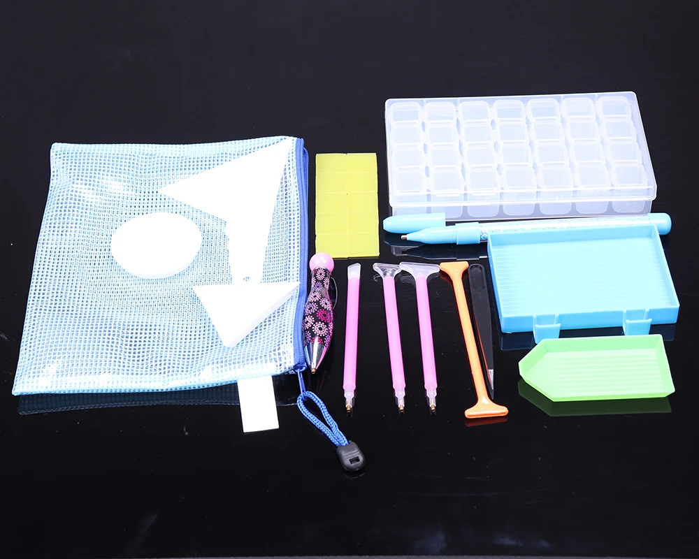 New 5D diamond painting box accessories tools kit for diamond embroidery accessories art supplies storage box
New 5D diamond painting box accessories tools kit for diamond embroidery accessories art supplies storage box