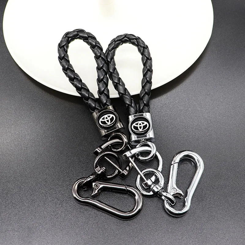 Black and silver two classic fashion metal keys to create products, creative and exquisite Toyota-logo keychain
Black and silver two classic fashion metal keys to create products, creative and exquisite Toyota-logo keychain