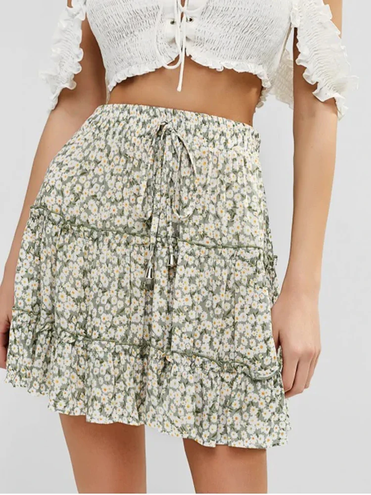 2021 Summer Women Floral Mini Skirt Pleated Elastic Waist Chiffon Beach Wear Above Knee Bohemian Fashion Short Skirt
2021 Summer Women Floral Mini Skirt Pleated Elastic Waist Chiffon Beach Wear Above Knee Bohemian Fashion Short Skirt