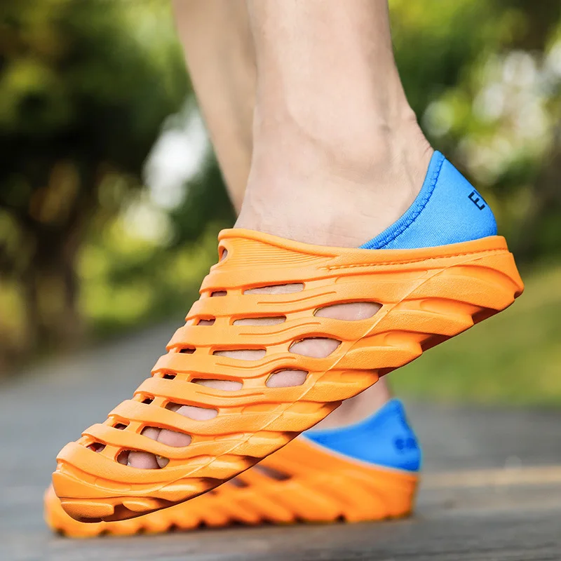2021 Summer New Flat Thick Bottom Hole Shoes Men Fashion Non-slip Slippers for Male Outdoor Beach Men Sandals
2021 Summer New Flat Thick Bottom Hole Shoes Men Fashion Non-slip Slippers for Male Outdoor Beach Men Sandals