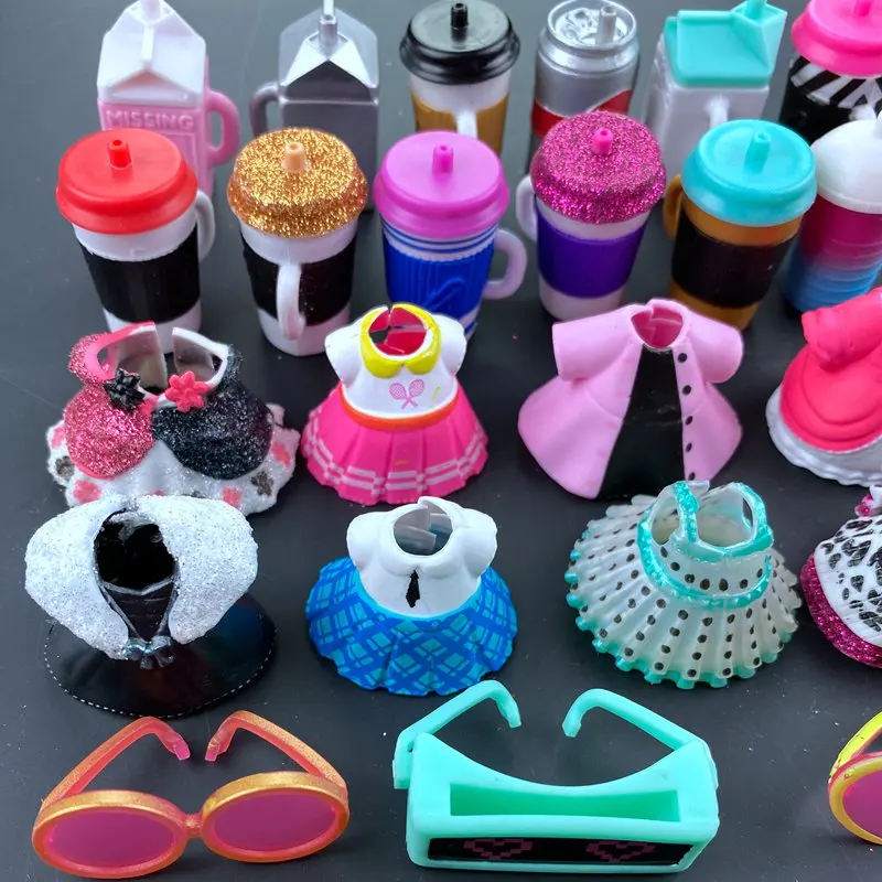 4pc/Set LOL Original Clothes Shoes Bottles Accessories Dress Suit for 8 cm Big Sister Dolls Kid Gift Toy
4pc/Set LOL Original Clothes Shoes Bottles Accessories Dress Suit for 8 cm Big Sister Dolls Kid Gift Toy