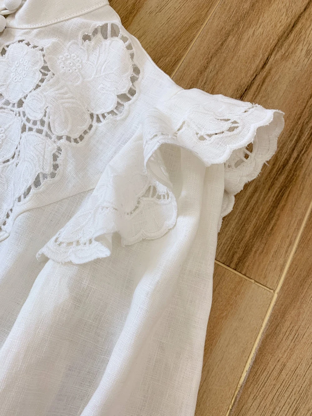 High Quality Women Dresses 2021 New Arrival Spring Fashion Hollow Out White Runway Dress
High Quality Women Dresses 2021 New Arrival Spring Fashion Hollow Out White Runway Dress