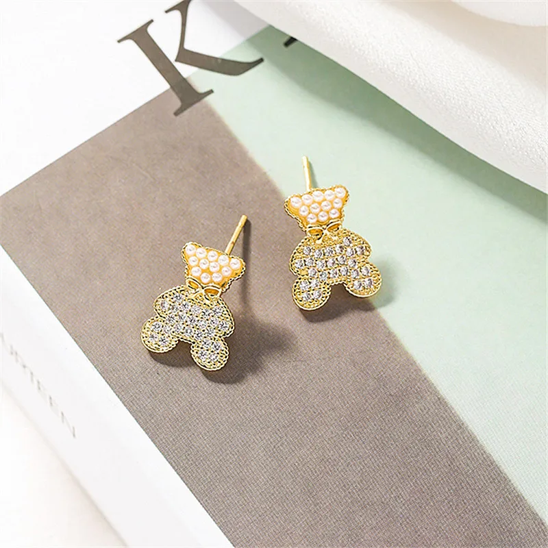 Fashion Sweet Bear Zircon Earrings Cute Wild Millet Pearl Bear Bear Earrings Female Small Earrings Ladies Jewelry Gifts
Fashion Sweet Bear Zircon Earrings Cute Wild Millet Pearl Bear Bear Earrings Female Small Earrings Ladies Jewelry Gifts