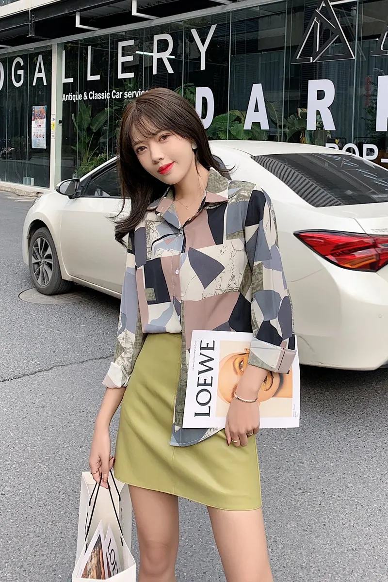 2021 Spring Summer Women Casual Patchwork Blouses Shirts Fashion Korean Style Elegant Office Lady Ladies Chiffon Button Tops
2021 Spring Summer Women Casual Patchwork Blouses Shirts Fashion Korean Style Elegant Office Lady Ladies Chiffon Button Tops