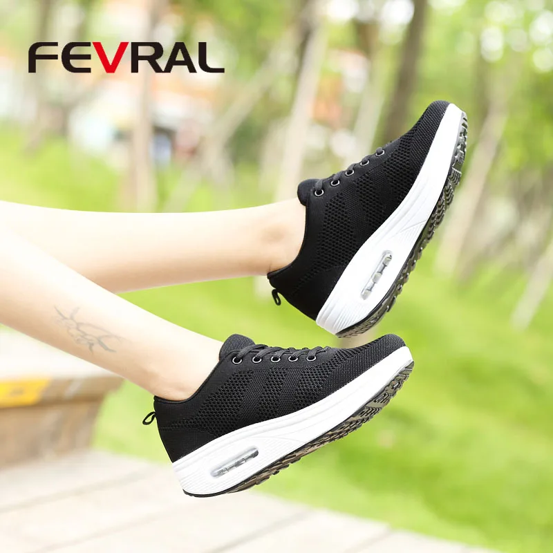 Женские кроссовки на платформе FEVRAL дышащие повседневные мягкие увеличивающие