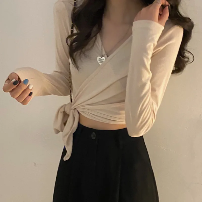 2021 Autumn Slim V-neck Korean Versatile T-shirt Lace Up Short Cross Top Women's Fashion Rac
2021 Autumn Slim V-neck Korean Versatile T-shirt Lace Up Short Cross Top Women's Fashion Rac