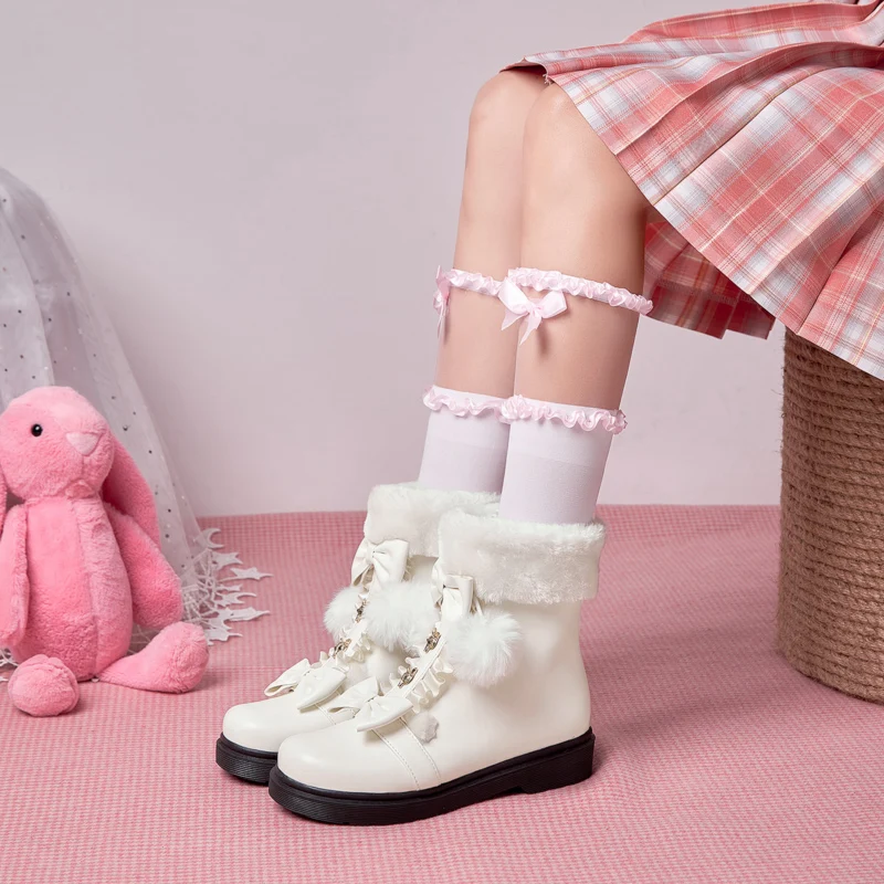Japanese Jk Sweet Short Boots Cute Bow Round Hair Ball Decoration Women's Ankle Boots Metal Decoration Autumn And Winter Boots
Japanese Jk Sweet Short Boots Cute Bow Round Hair Ball Decoration Women's Ankle Boots Metal Decoration Autumn And Winter Boots
