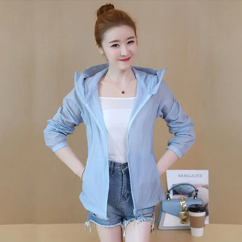 women Summer shirts Rash Guards fashion thin sunscreen jacket Solid hooded coat long sleeve Sun protection clothing
women Summer shirts Rash Guards fashion thin sunscreen jacket Solid hooded coat long sleeve Sun protection clothing
