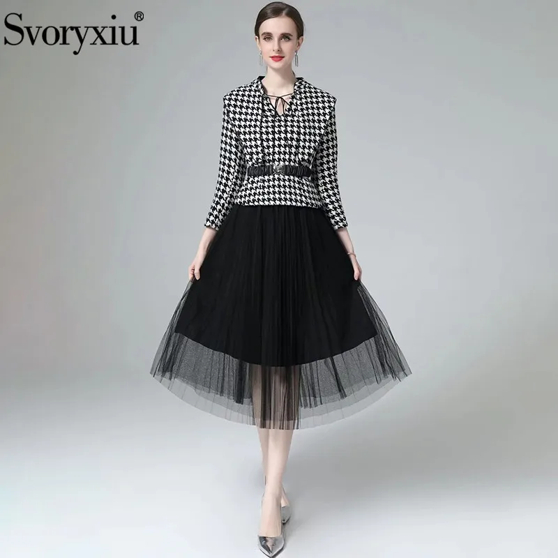 Svoryxiu Fashion Woman Autumn Retro Half Skirt Suit V-Neck Slim Plaid Printing Slim Coat + Elastic Waist Black Skirt 2-Piece Set
Svoryxiu Fashion Woman Autumn Retro Half Skirt Suit V-Neck Slim Plaid Printing Slim Coat + Elastic Waist Black Skirt 2-Piece Set