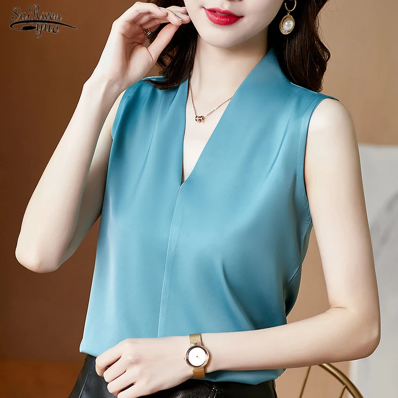 2022 Summer Sleeveless Satin Women Blouse and Tops Casual Solid Color V Neck Women Clothing Oversized Ladies Shirts 13381
2022 Summer Sleeveless Satin Women Blouse and Tops Casual Solid Color V Neck Women Clothing Oversized Ladies Shirts 13381