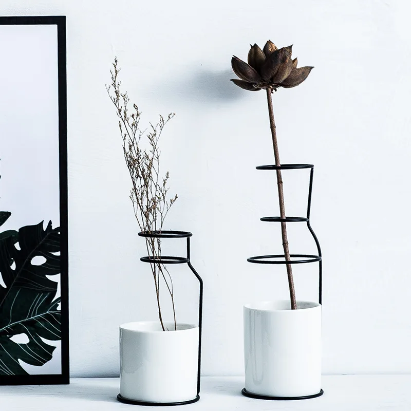 Decorative Home Art Ceramic Vase Iron Art Small Vase Simple Iron Frame Insert Small Flower Pot Flower
Decorative Home Art Ceramic Vase Iron Art Small Vase Simple Iron Frame Insert Small Flower Pot Flower