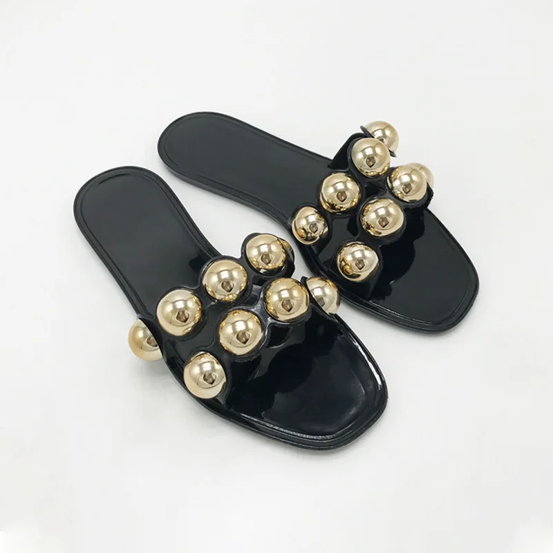2021 Summer European and American New Crystal Jelly Metal Bottom One Word Cool Beads for Women's Outer Wear
2021 Summer European and American New Crystal Jelly Metal Bottom One Word Cool Beads for Women's Outer Wear