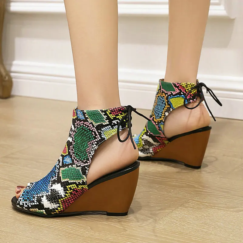 Sexy Women Wedges Sandals Plus Big Size 44 45 46 Super High Heels Peep Toe Snake Serpentine Back Strap Black Green Novelty
Sexy Women Wedges Sandals Plus Big Size 44 45 46 Super High Heels Peep Toe Snake Serpentine Back Strap Black Green Novelty