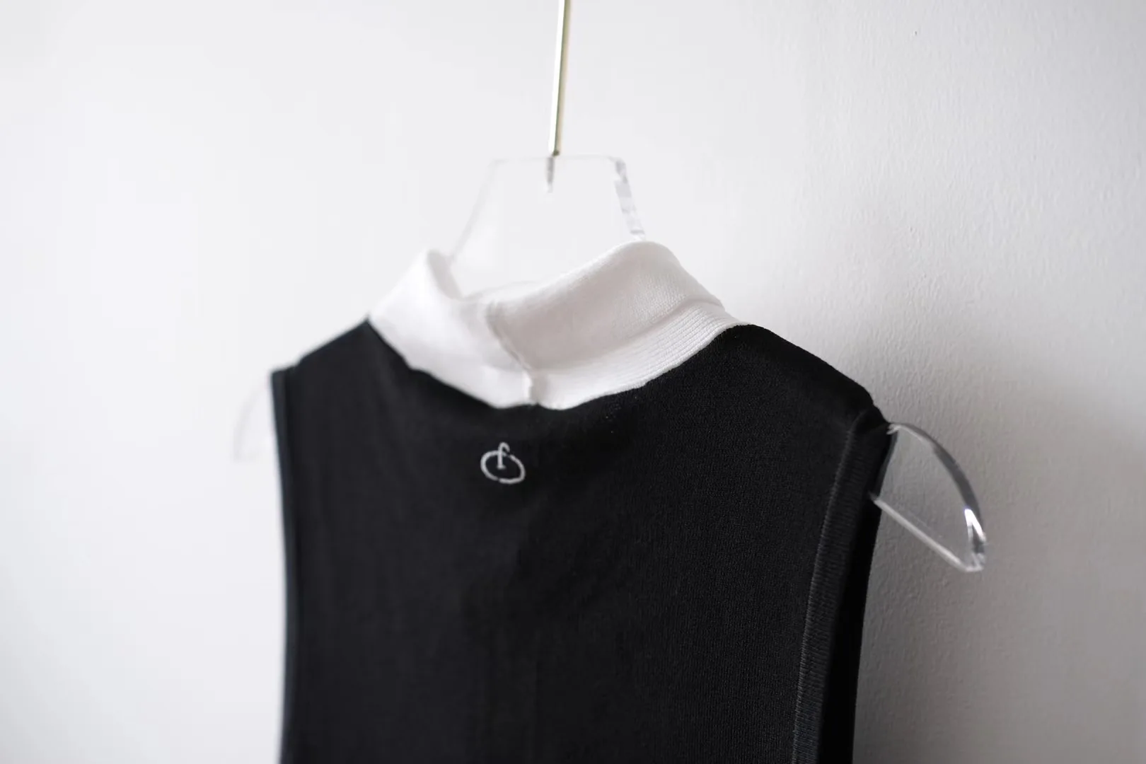 2021 FL Fashion Women Sleeveless Shirt Bowknot Slim Top One Size Fits All Stretch Golf Short Sleeves 
2021 FL Fashion Women Sleeveless Shirt Bowknot Slim Top One Size Fits All Stretch Golf Short Sleeves