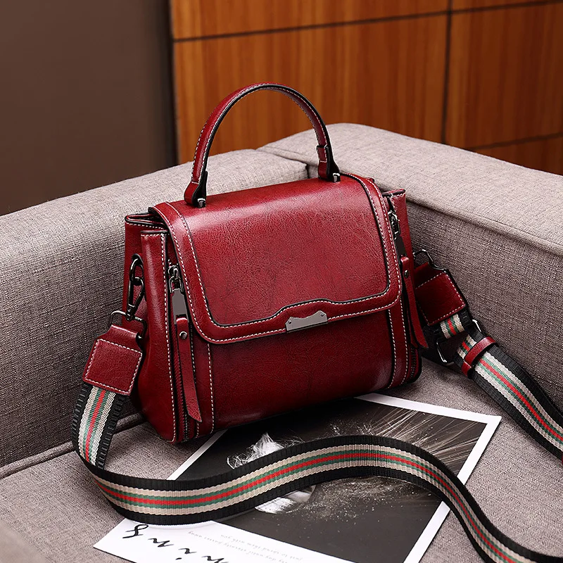 2020 new summer style wild western style wide shoulder strap messenger bag retro oil wax leather small square bag single shoulde
2020 new summer style wild western style wide shoulder strap messenger bag retro oil wax leather small square bag single shoulde