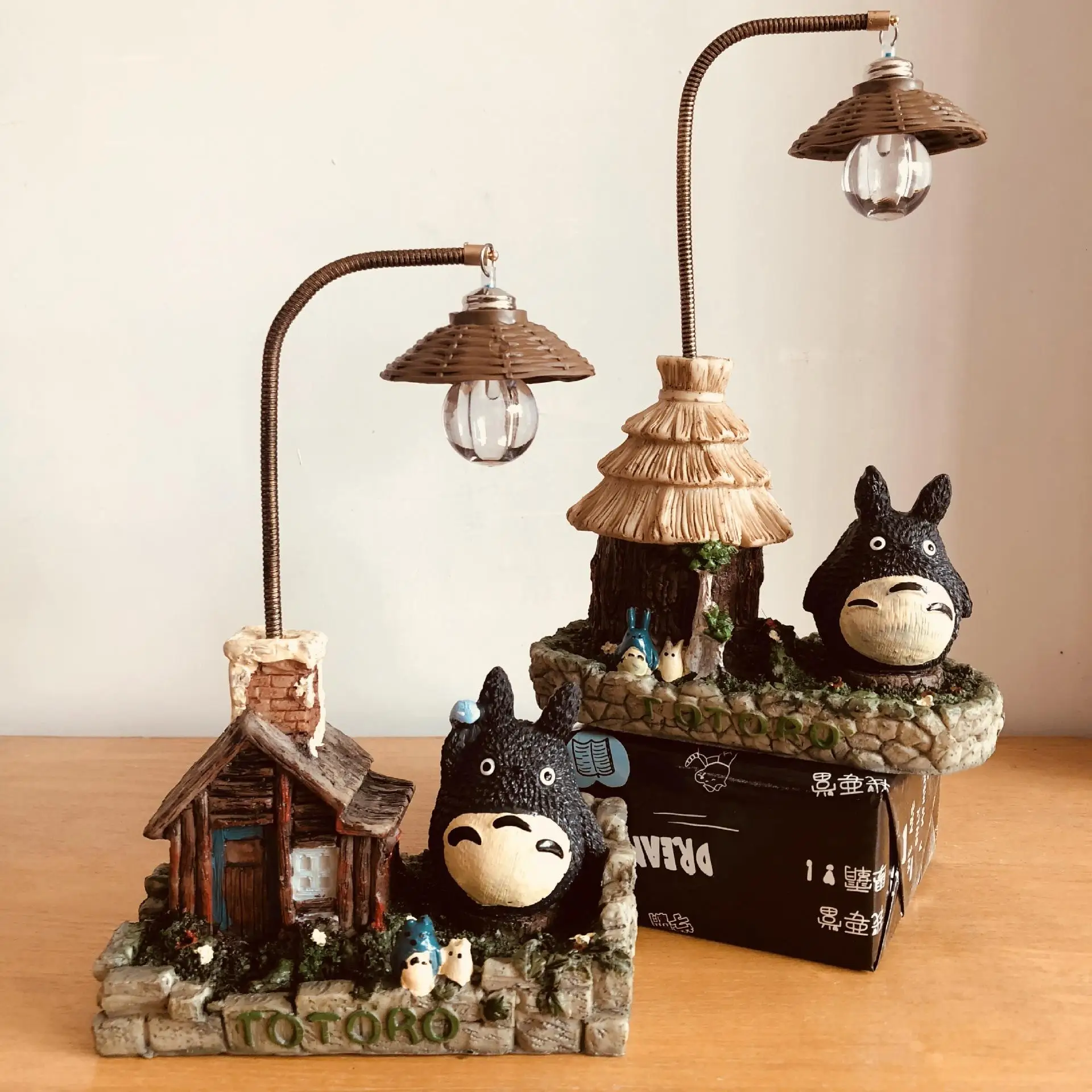 New style fairy cat night light wooden house thatched house eye protection Japanese children's gift toy lamp handmade crafts
New style fairy cat night light wooden house thatched house eye protection Japanese children's gift toy lamp handmade crafts