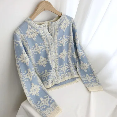 Fall/Winter 2021 Women Floral Korean Long Sleeve Cardigan Sweater Plaid Single-breasted Top Women's New Retro Ladies Cardigan
Fall/Winter 2021 Women Floral Korean Long Sleeve Cardigan Sweater Plaid Single-breasted Top Women's New Retro Ladies Cardigan