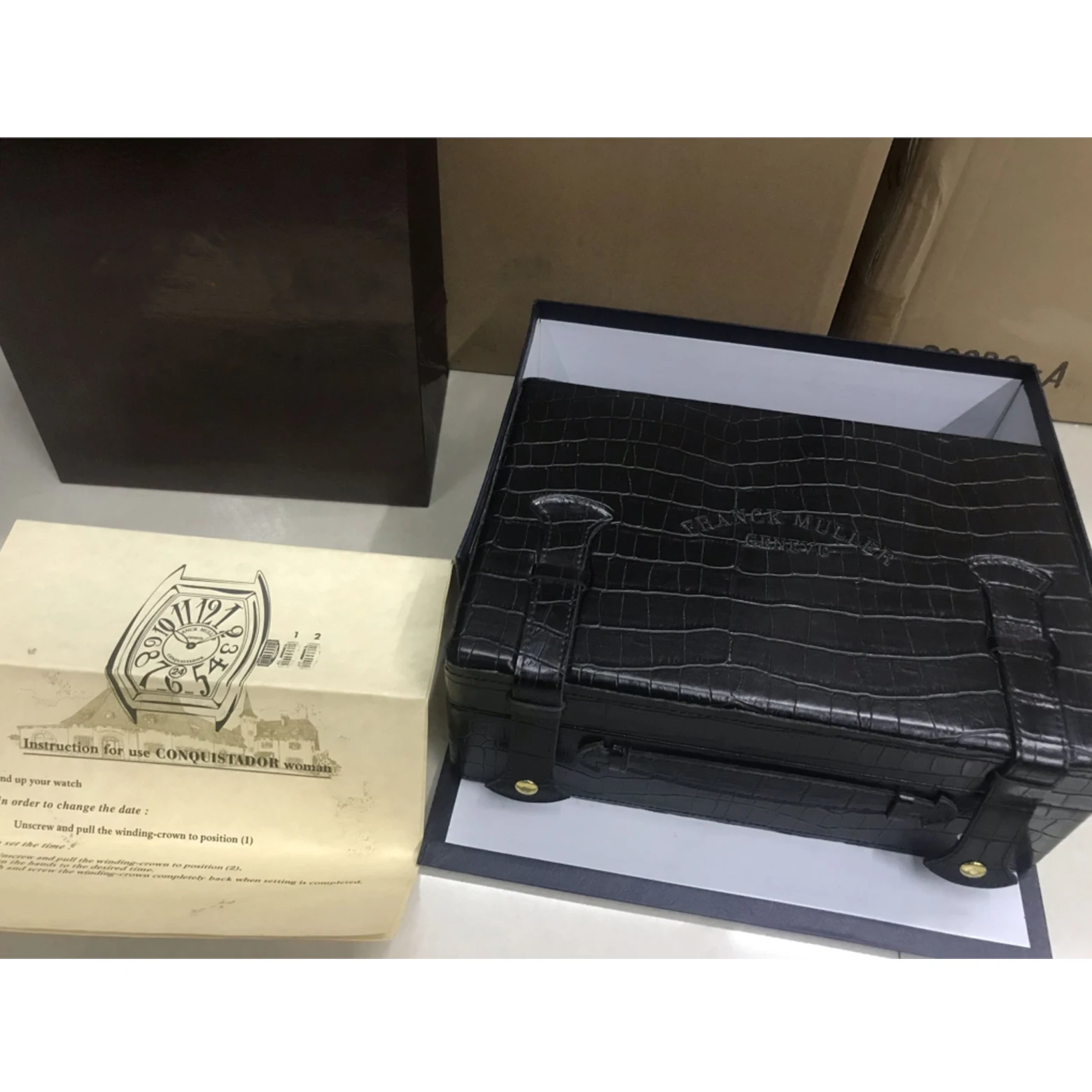 Роскошный футляр для часов V45 SC DT YACHTING из крокодиловой кожи ETA 2824 SA2824 7750
Роскошный футляр для часов V45 SC DT YACHTING из крокодиловой кожи ETA 2824 SA2824 7750