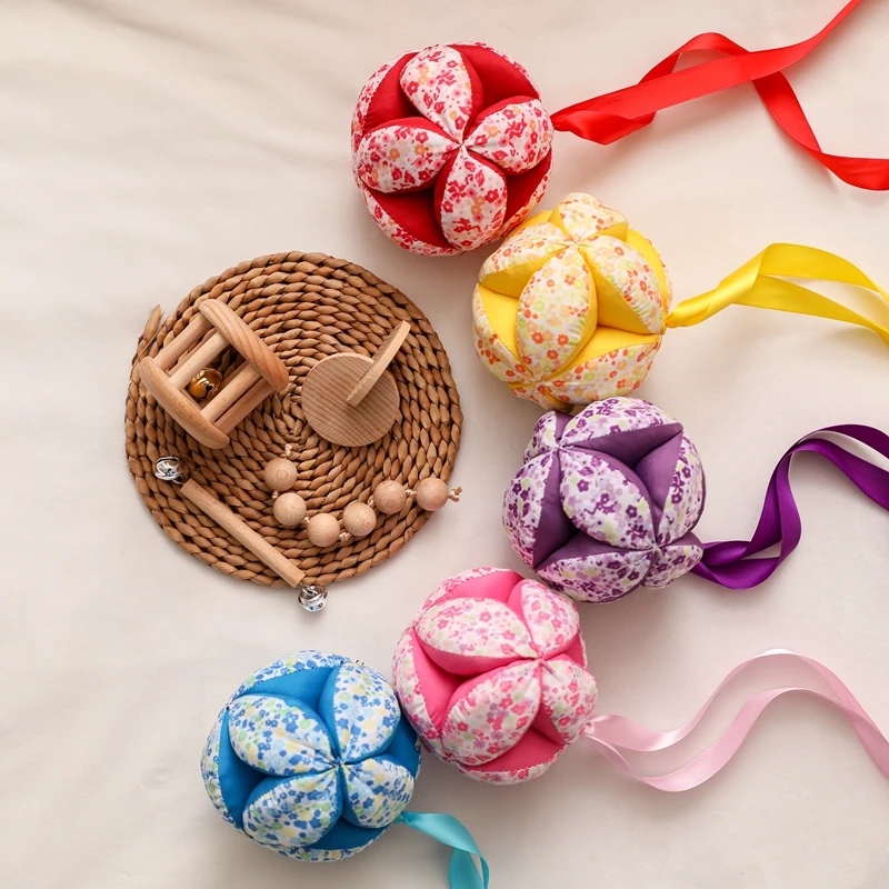 1 Set Baby Montessori Educational Toys Natural Beech Wood Rattle Baby Teether Interactive Ball Wooden Toys For Children Gifts
1 Set Baby Montessori Educational Toys Natural Beech Wood Rattle Baby Teether Interactive Ball Wooden Toys For Children Gifts