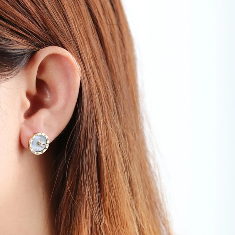 COSYA 100% 925 Sterling Silver Shell Clock Roman Numerals Fashion Korea Temperament Female Stud Earrings Fine Jewelry Wholesale
COSYA 100% 925 Sterling Silver Shell Clock Roman Numerals Fashion Korea Temperament Female Stud Earrings Fine Jewelry Wholesale