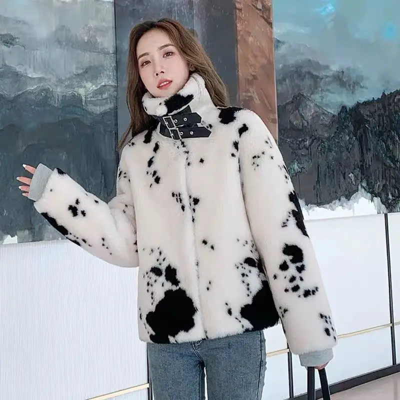 2021 Women Autumn Winter Real Lamb Fur Coat Female Print Warm Thick Natural Sheep Shearing Wool Jacket Lady Zipper Outewear K327
2021 Women Autumn Winter Real Lamb Fur Coat Female Print Warm Thick Natural Sheep Shearing Wool Jacket Lady Zipper Outewear K327