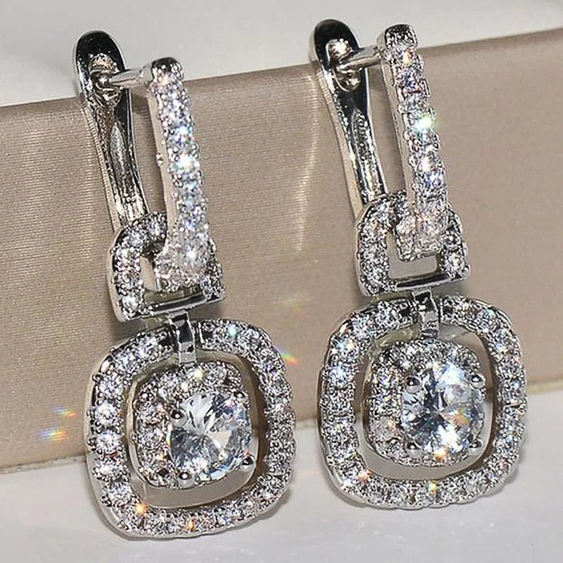 Huitan Novel Designed Lock Shaped Dangle Earrings with CZ Stone Bling Bling Women's Accessories Delicate Gift Fashion Jewelry
Huitan Novel Designed Lock Shaped Dangle Earrings with CZ Stone Bling Bling Women's Accessories Delicate Gift Fashion Jewelry